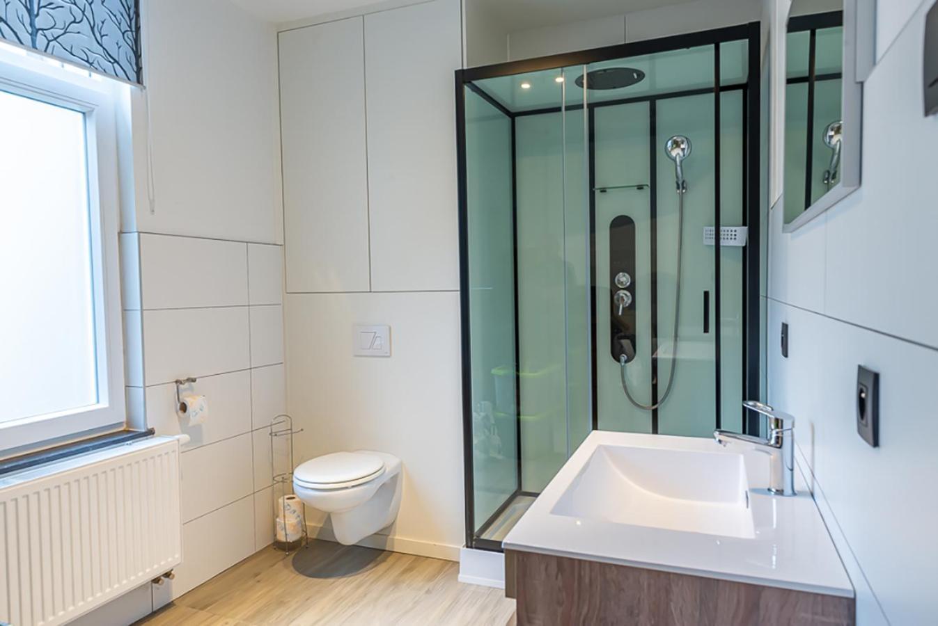 מסיק Guesthouses By Hotel Van Eyck מראה חיצוני תמונה